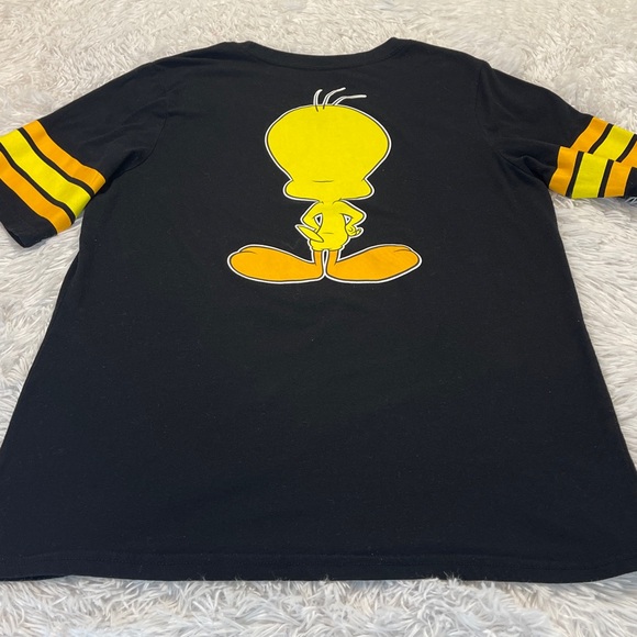 Warner Bros. LOONEY TUNE Black and Yellow Tweety Short Sleeve Tee WOMENS SIZE M - Picture 6 of 6